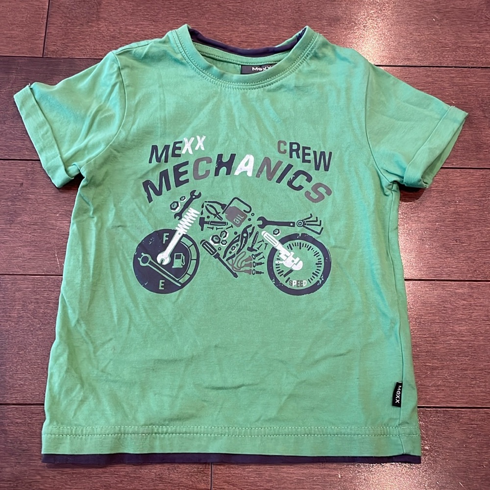 5/$25 Mexx Crew Mechanics t-shirt